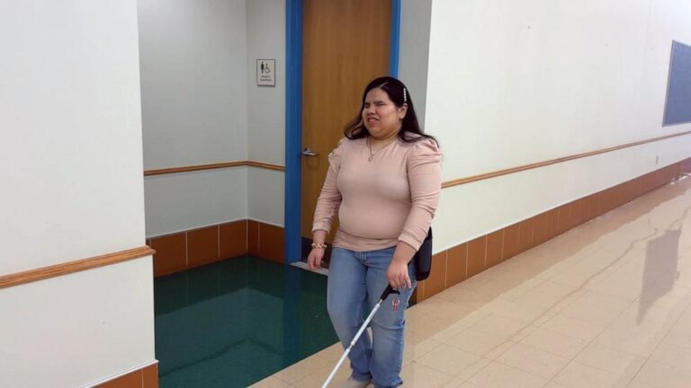Student who is blind pursues her dreams with the help of her teachers