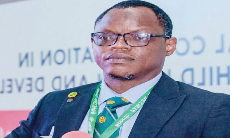 boys reproductive health swelling pain warning