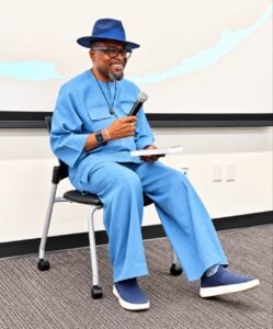 Taiwo Akinlami is a full-time father